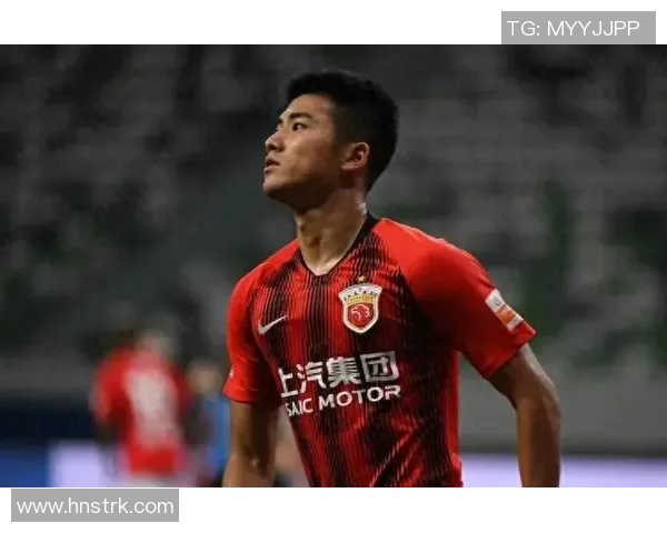 上海足球明星因违法行为被判刑引发社会广泛关注与讨论